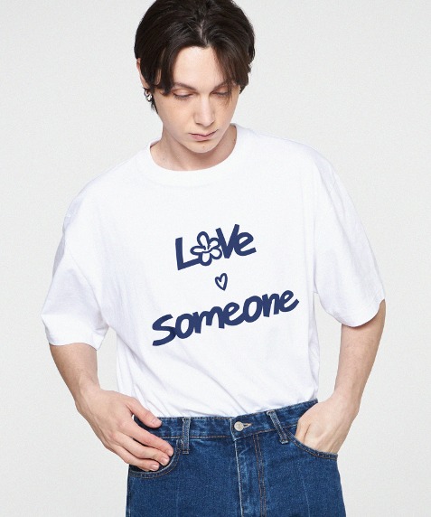 [UNISEX]LOVE SOMEONE 반팔티_화이트/네이비 로고